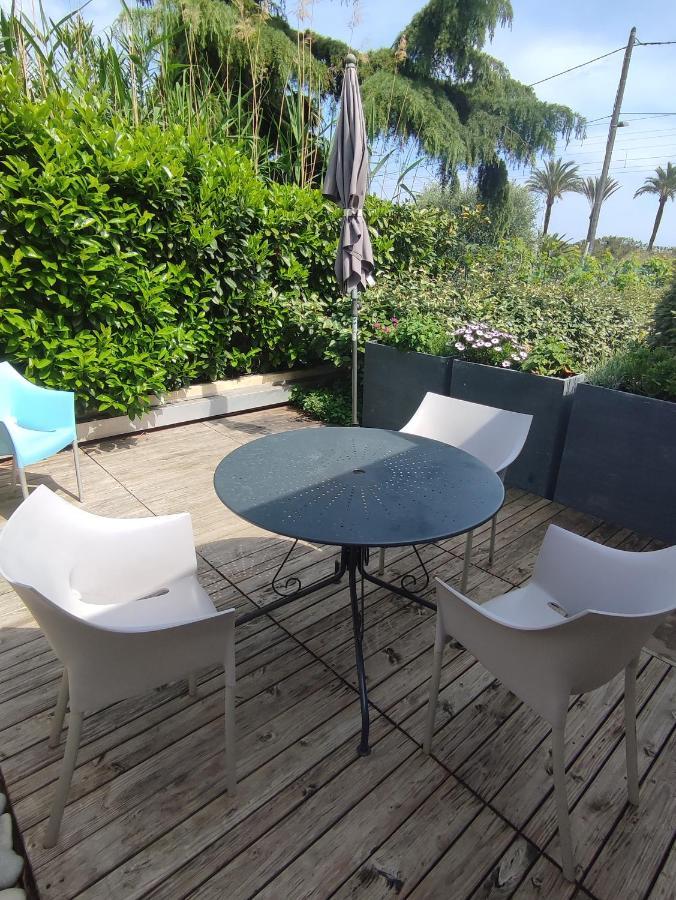 Studio Golfe Juan, Plages, Parking, Climatisation Apartment Vallauris Bagian luar foto
